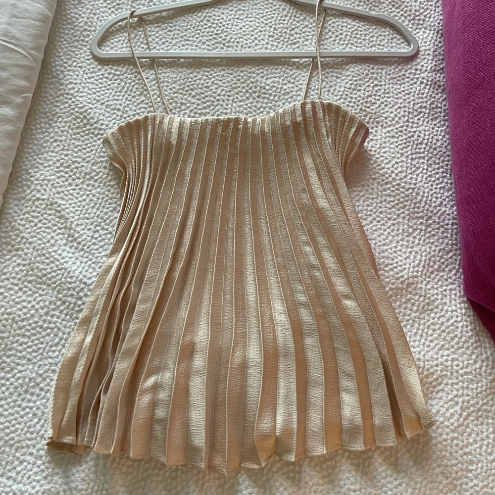 VINCE PLEATED TANK
